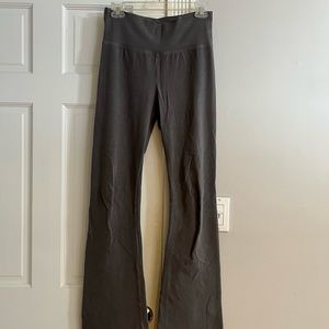 ❌SOLD❌Brandy Melville flared leggings